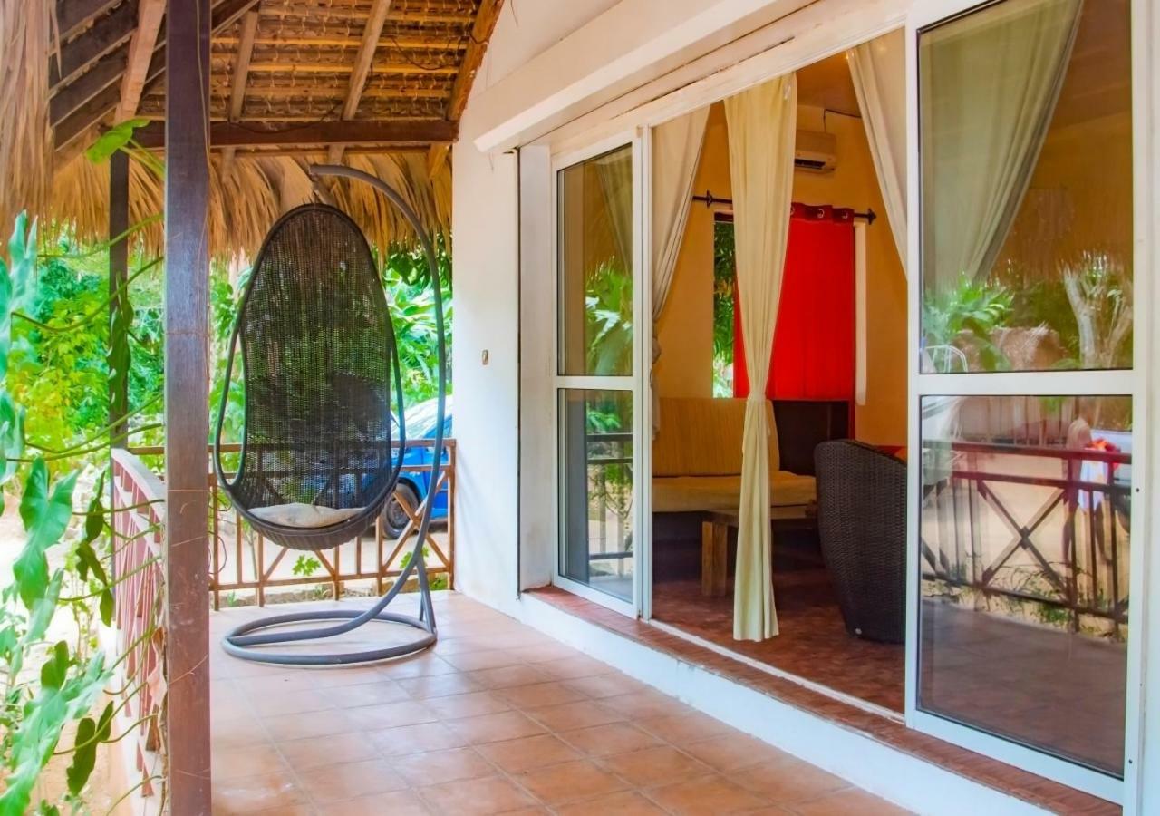 Bed and Breakfast Reva Castel à Nosy-Be Extérieur photo