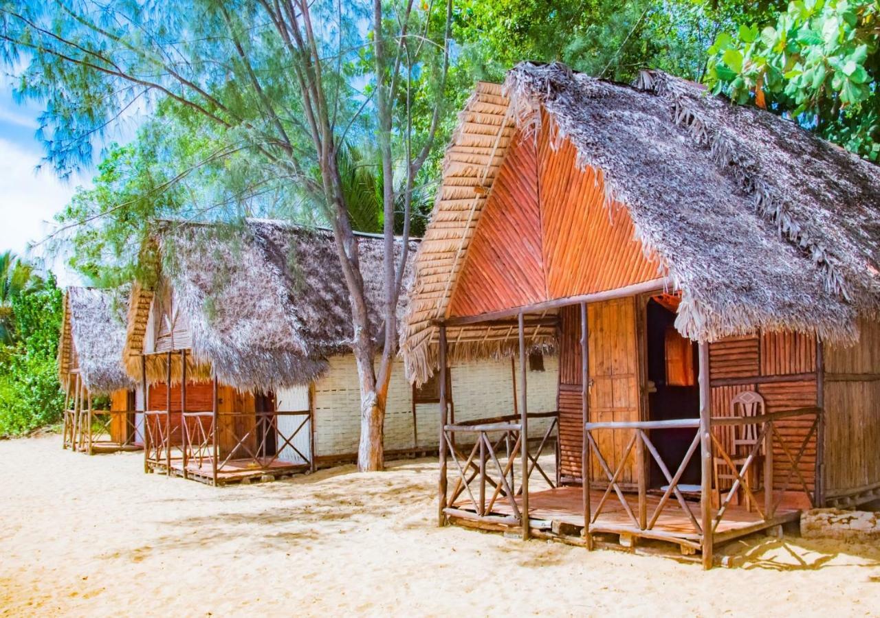 Bed and Breakfast Reva Castel à Nosy-Be Extérieur photo